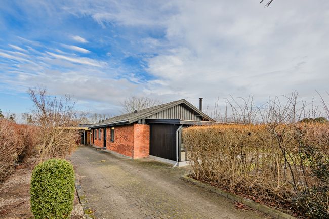 Faksbjergvej 2,  Villa